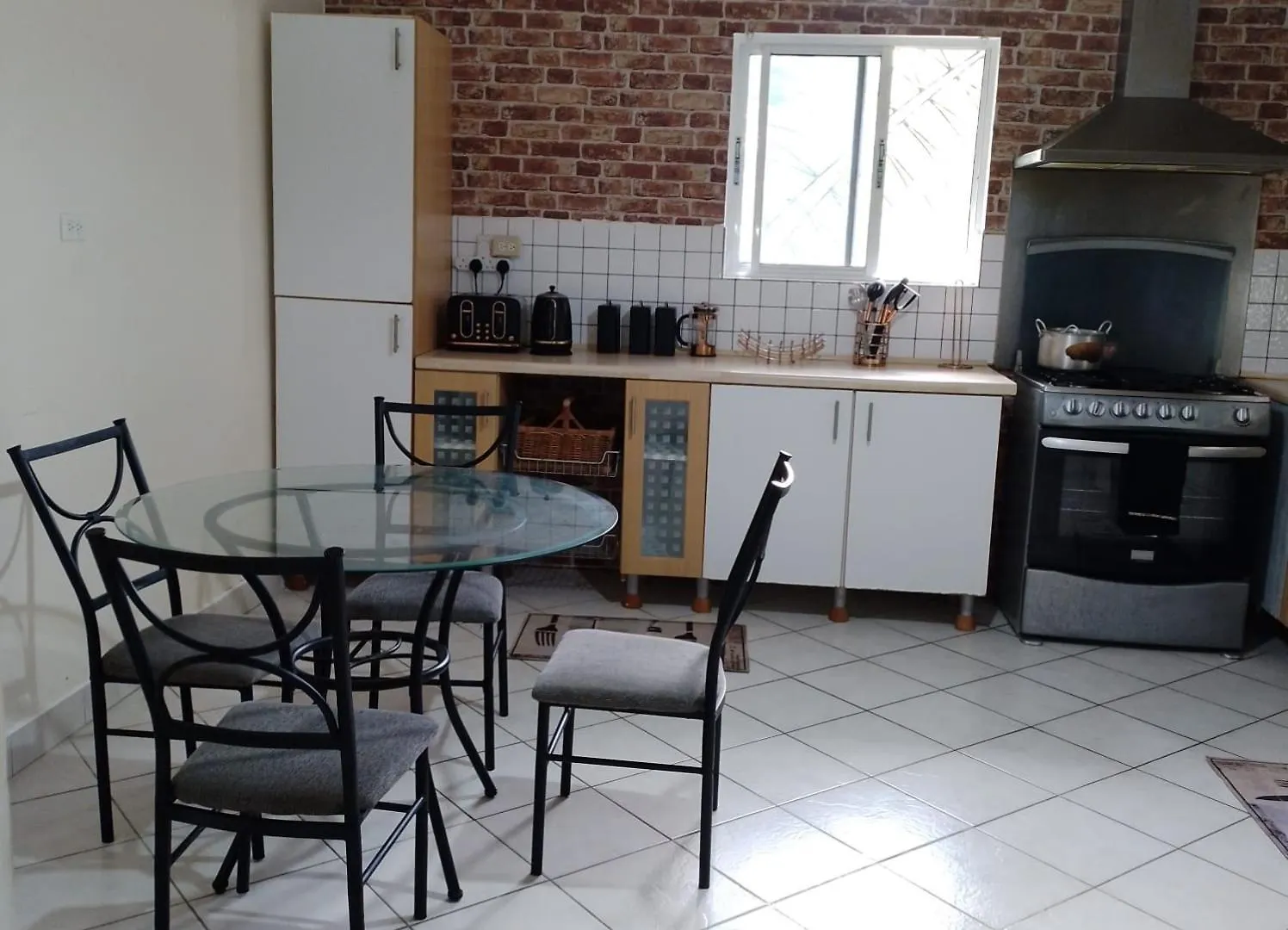 Georgia Ann'S Guesthouse 네그릴 0*,  자메이카